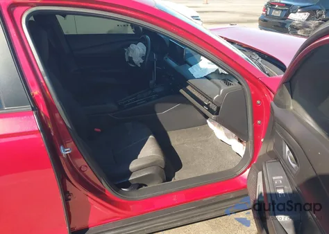 2024 Honda Accord Hybrid Sport z USA, uszkodzony, nr VIN 1HGCY2F57RA054456